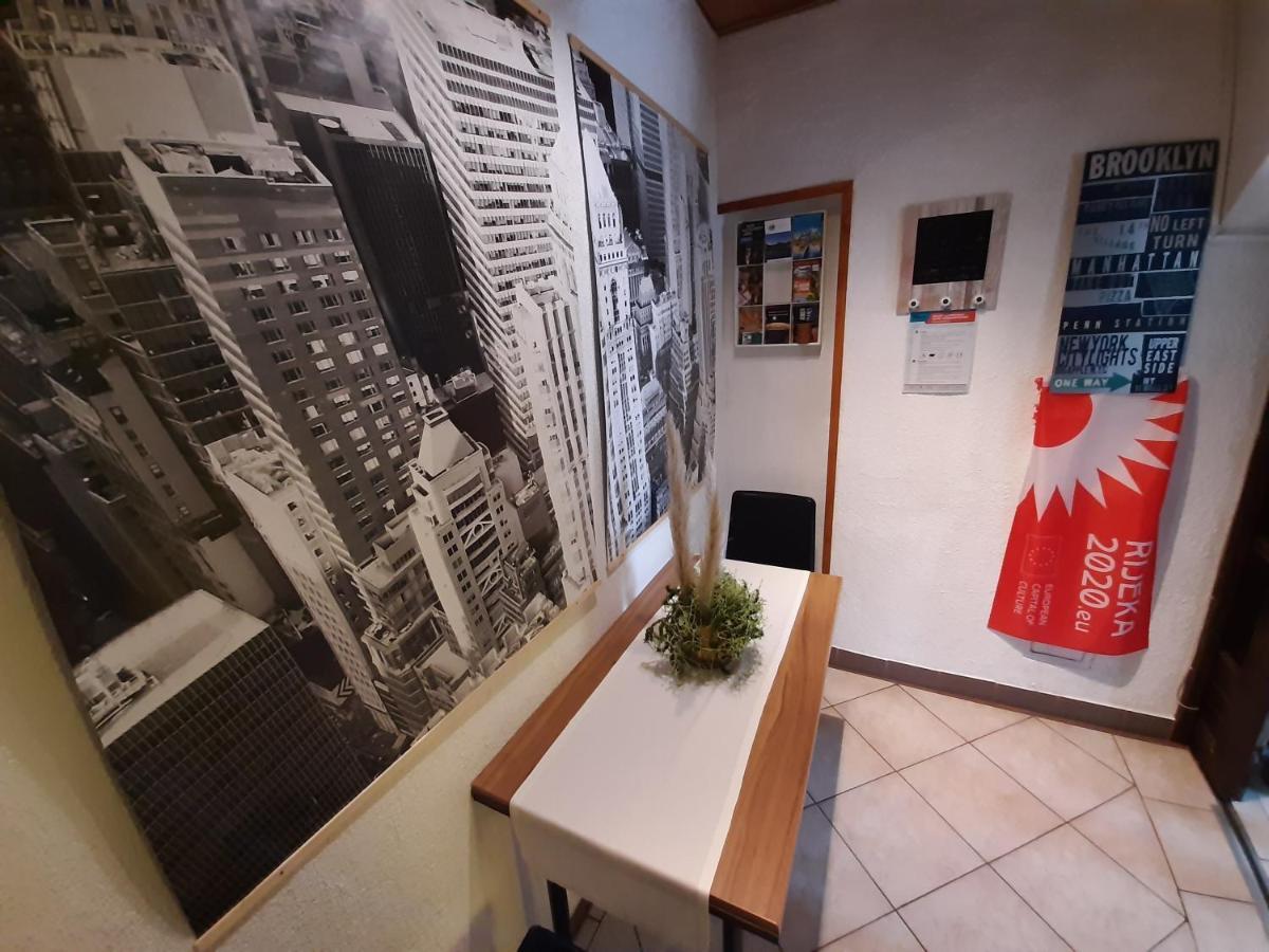 Studio Apartments Fancy 2 Рийека Екстериор снимка